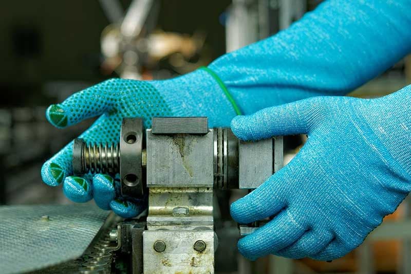 Normy i oznaczenia rękawic roboczych i ochronnych